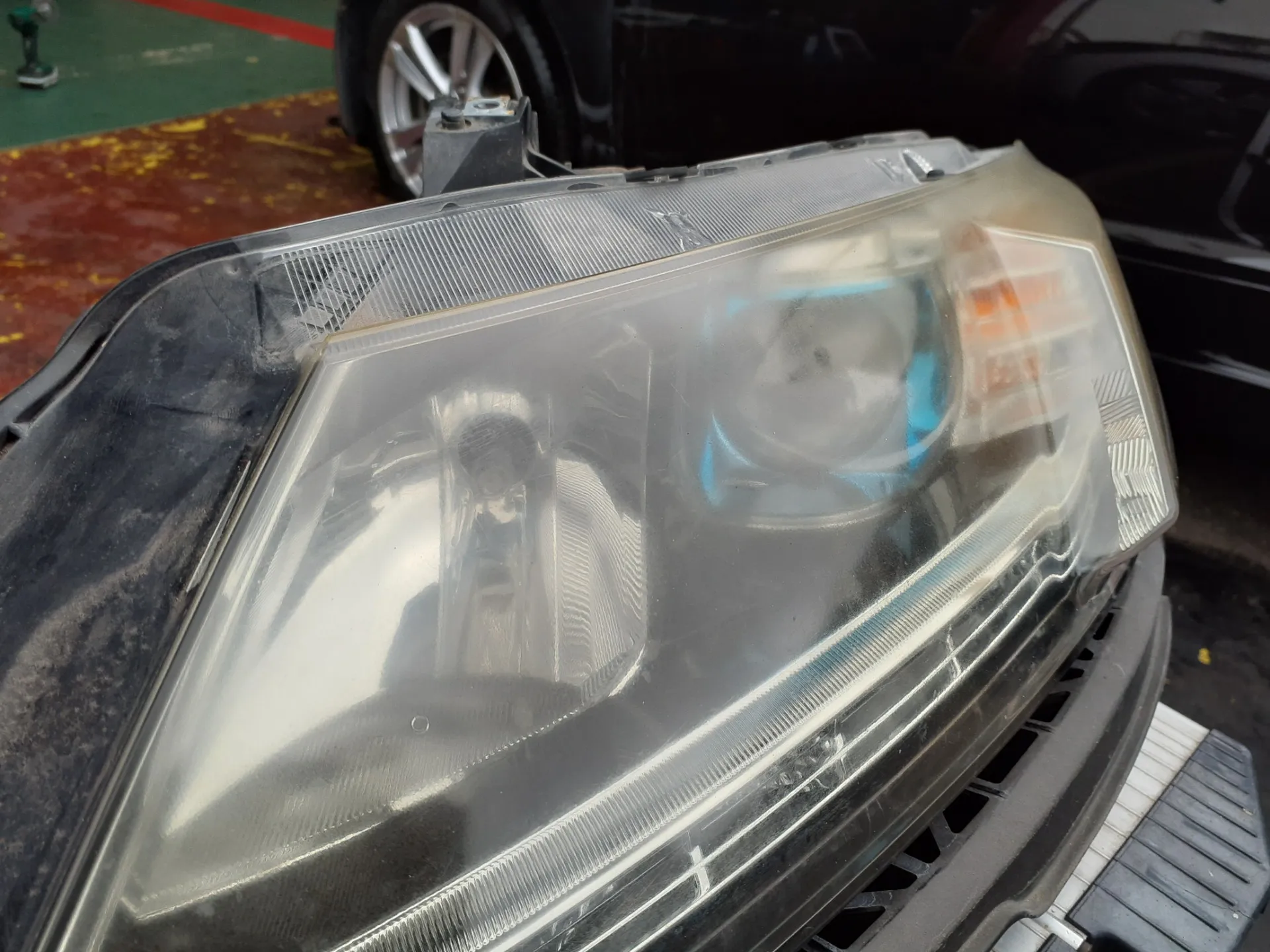 ヘッドライトコーティングをしました!